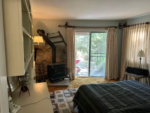 Bedroom - 5883 Black Quartz Rd, Murphys, CA 95247 photo 7 of 12