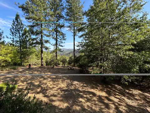 Exterior - 5883 Black Quartz Rd, Murphys, CA 95247 photo 5 of 6