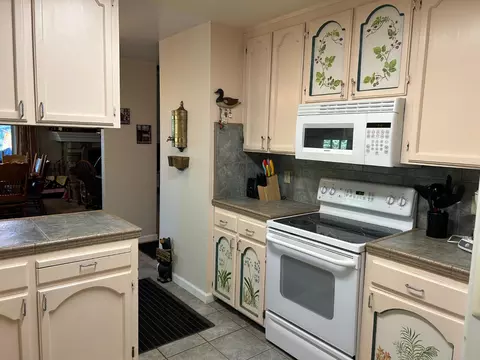 Kitchen - 5883 Black Quartz Rd, Murphys, CA 95247 photo 3 of 3
