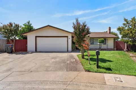 10 Bluestone Ct, Sacramento, CA 95824
