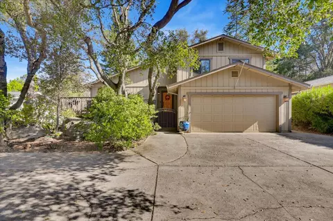 18454 Wildflower Dr, Penn Valley, CA 95946