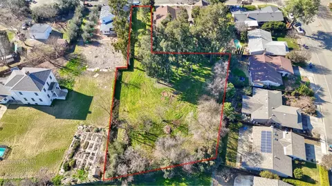 1136 Los Robles St, Davis, CA 95618 photo 2