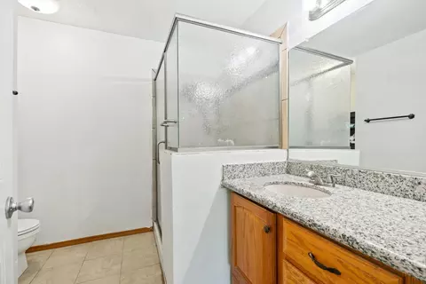 Bath - 812 Sylvan Meadows Dr, Modesto, CA 95356 photo 2 of 2