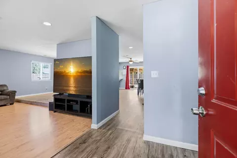 Entry Way - 812 Sylvan Meadows Dr, Modesto, CA 95356 photo 1 of 4