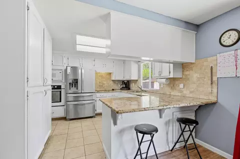 Kitchen - 812 Sylvan Meadows Dr, Modesto, CA 95356 photo 1 of 2