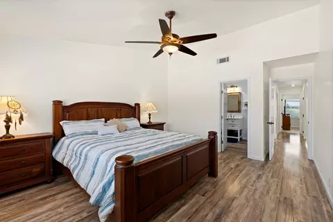 Bedroom - 6163 Mohican Dr, Manteca, CA 95336 photo 4 of 5