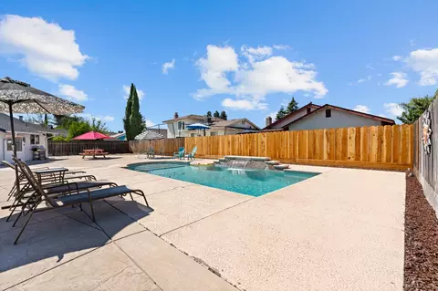 Exterior - 6163 Mohican Dr, Manteca, CA 95336 photo 7 of 11