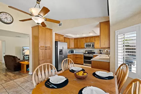 Dining - 6163 Mohican Dr, Manteca, CA 95336 photo 2 of 2