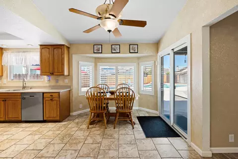 Dining - 6163 Mohican Dr, Manteca, CA 95336 photo 1 of 2