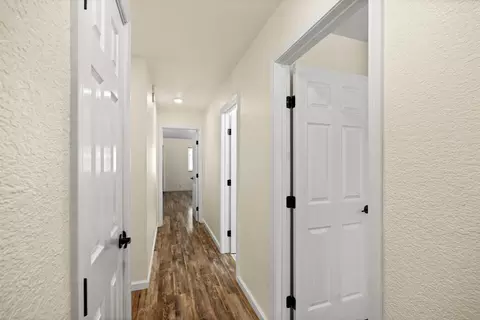 Entry Way - 6163 Mohican Dr, Manteca, CA 95336 photo 3 of 6