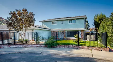 1622 Carnelian Ct, Woodland, CA 95695