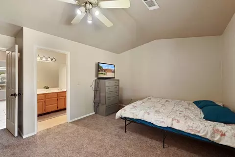 Bedroom - 2633 Riverbend Dr, Modesto, CA 95351 photo 6 of 7