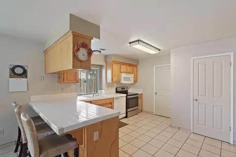 Kitchen - 2633 Riverbend Dr, Modesto, CA 95351 photo 1 of 4