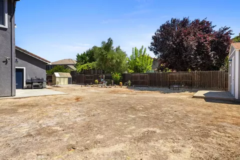 Exterior - 4008 Enclave Dr, Turlock, CA 95382 photo 4 of 5