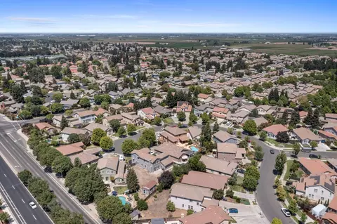 View/Area - 4008 Enclave Dr, Turlock, CA 95382 photo 5 of 10