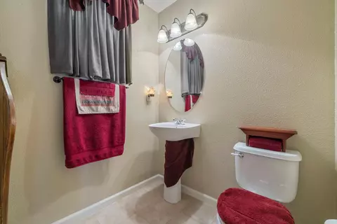 Bath - 4008 Enclave Dr, Turlock, CA 95382 photo 1 of 3