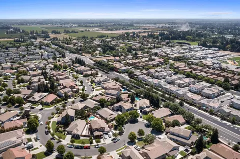 View/Area - 4008 Enclave Dr, Turlock, CA 95382 photo 9 of 10