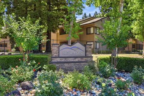 3715 Tallyho Dr #61, Sacramento, CA 95826