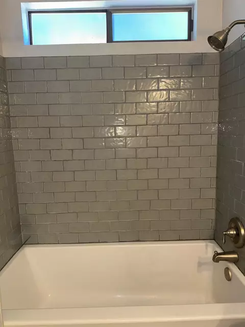Bath - 22063 Fallview Ln, Sonora, CA 95370 photo 1 of 3