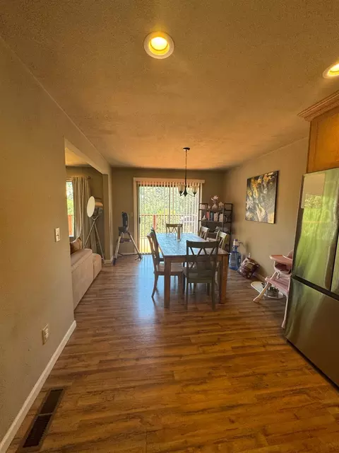 Dining - 22063 Fallview Ln, Sonora, CA 95370 photo 1 of 1