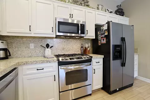 Kitchen - 101 Cherub Way, Tracy, CA 95377 photo 4 of 5