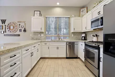 Kitchen - 101 Cherub Way, Tracy, CA 95377 photo 2 of 5