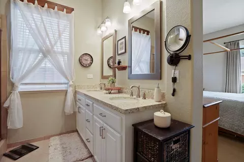 Bath - 101 Cherub Way, Tracy, CA 95377 photo 4 of 7