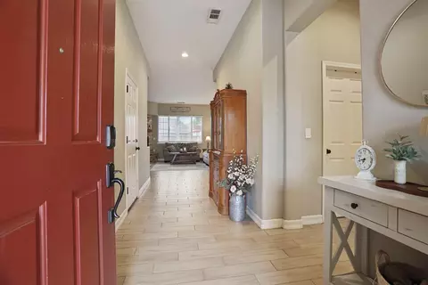 Entry Way - 101 Cherub Way, Tracy, CA 95377 photo 2 of 4
