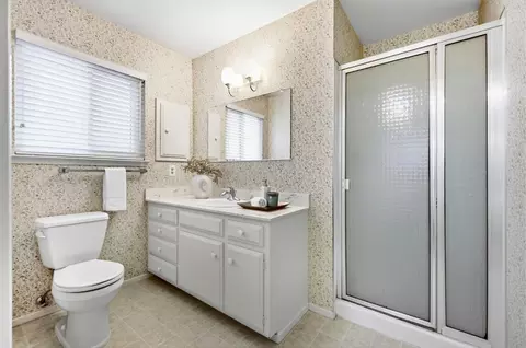 Bath - 3209 Lillard Dr, Davis, CA 95618 photo 1 of 4
