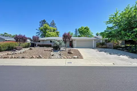 Exterior - 5824 Hesper Way, Carmichael, CA 95608 photo 5 of 18