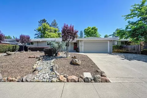 Exterior - 5824 Hesper Way, Carmichael, CA 95608 photo 4 of 18