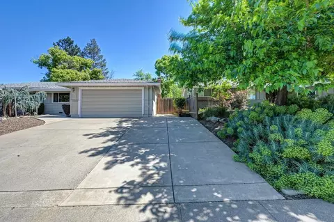 Exterior - 5824 Hesper Way, Carmichael, CA 95608 photo 17 of 18