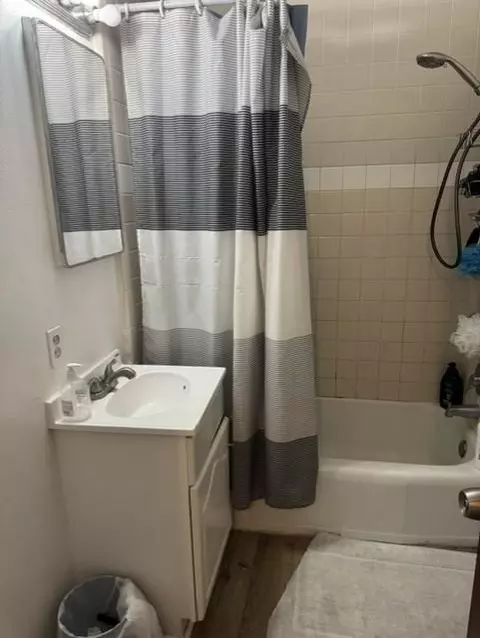 1917 Evergreen Ave, Modesto, CA 95350 photo 4