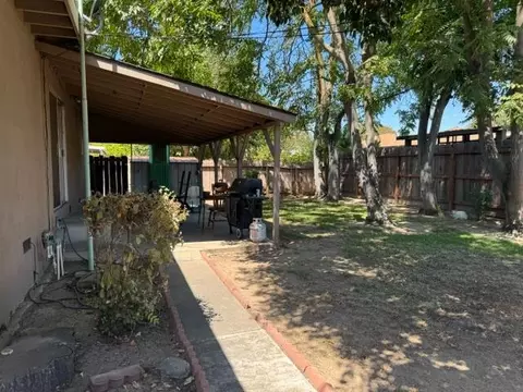 1917 Evergreen Ave, Modesto, CA 95350 photo 5