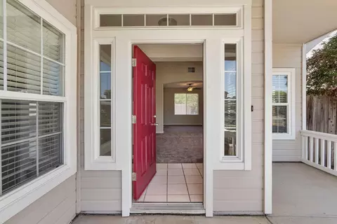 Entry Way - 1575 Grace Ct, Tracy, CA 95377 photo 1 of 3