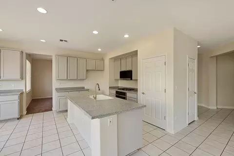 Kitchen - 1575 Grace Ct, Tracy, CA 95377 photo 2 of 5