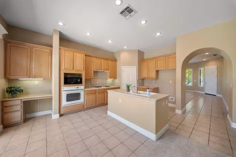 Entry Way - 3917 Lakeside Dr, Modesto, CA 95355 photo 1 of 1
