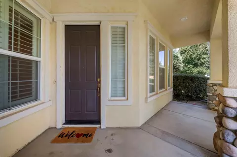 Exterior - 3917 Lakeside Dr, Modesto, CA 95355 photo 5 of 9