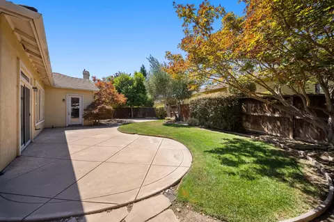 Exterior - 3917 Lakeside Dr, Modesto, CA 95355 photo 6 of 9