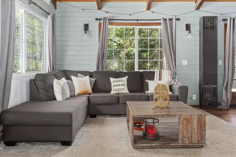 Living - 2870 Quartz Dr, Arnold, CA 95223 photo 4 of 5