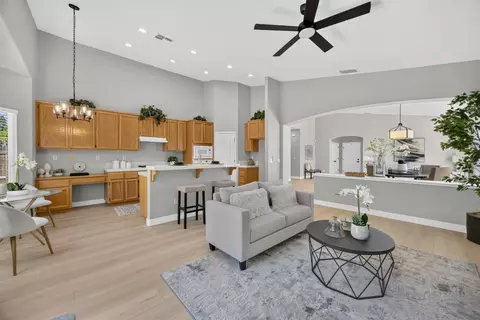 Living - 2725 Bellows St, Davis, CA 95618 photo 5 of 5