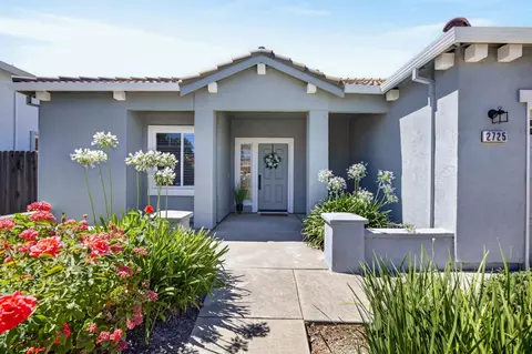 Exterior - 2725 Bellows St, Davis, CA 95618 photo 2 of 7