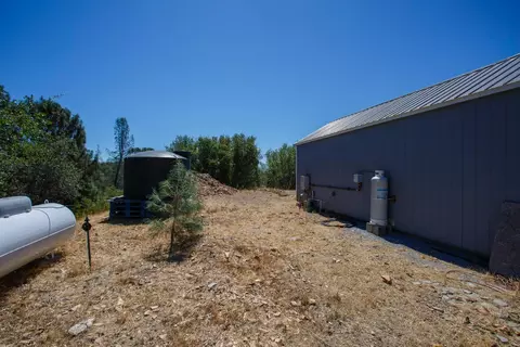 22971 Elk Trl E, Redding, CA 96003 photo 5