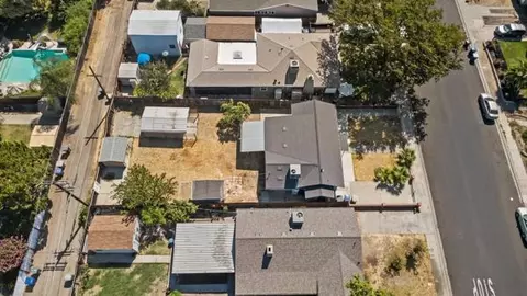 View/Area - 705 Badgley Dr, Modesto, CA 95350 photo 5 of 6