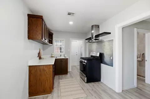Entry Way - 705 Badgley Dr, Modesto, CA 95350 photo 1 of 4