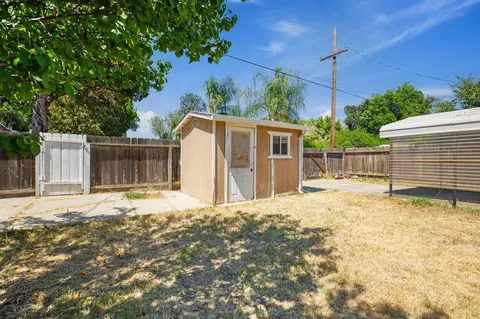Exterior - 705 Badgley Dr, Modesto, CA 95350 photo 5 of 6