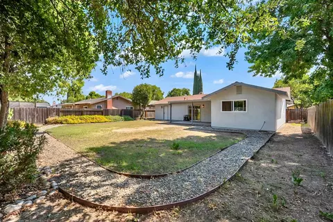 Exterior - 1505 Staci Ln, Modesto, CA 95355 photo 5 of 7