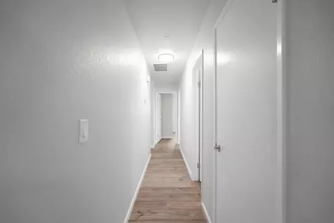 Entry Way - 1505 Staci Ln, Modesto, CA 95355 photo 1 of 2