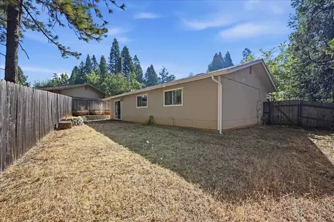 Exterior - 110 King Ct, Grass Valley, CA 95945 photo 3 of 5