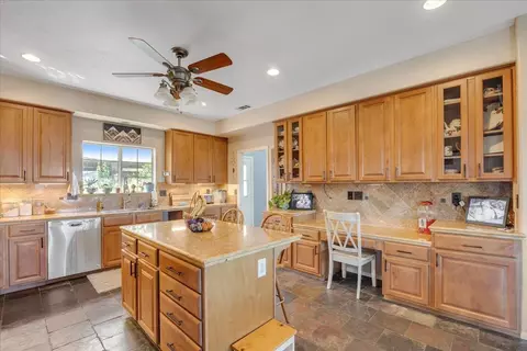 Kitchen - 2279 Arrowhead St, Copperopolis, CA 95228 photo 4 of 9